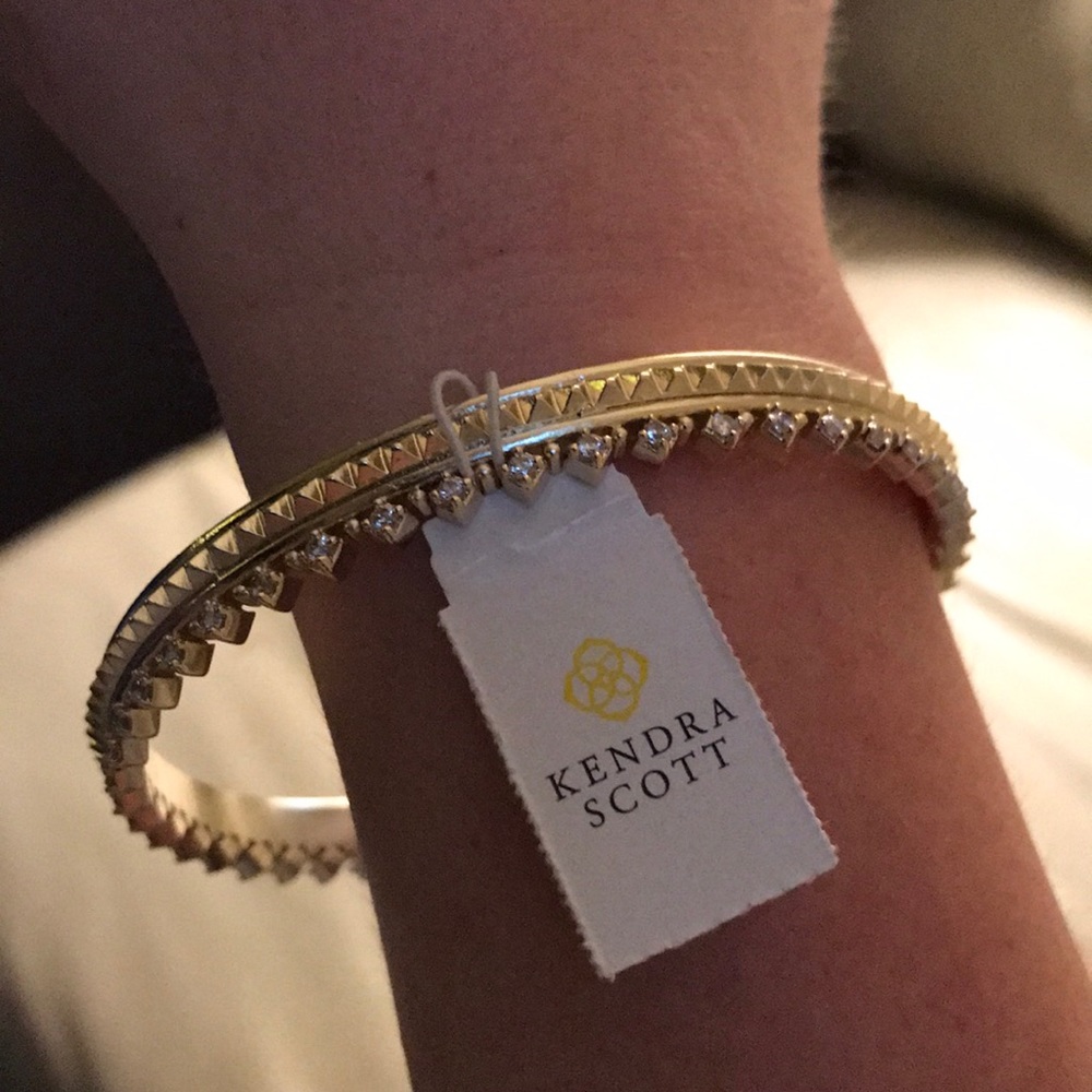 Kendra Scott bracelet